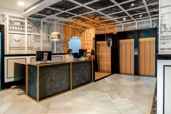 Recepción 24 horas Hotel SH Inglés Valencia