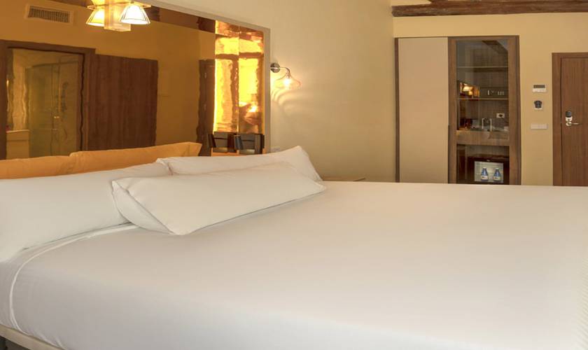 Standard room SH Suite Palace Hotel Valencia Standard room SH Suite Palace Hotel Valencia