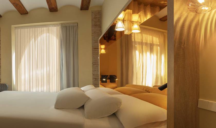 Standard room SH Suite Palace Hotel Valencia Standard room SH Suite Palace Hotel Valencia