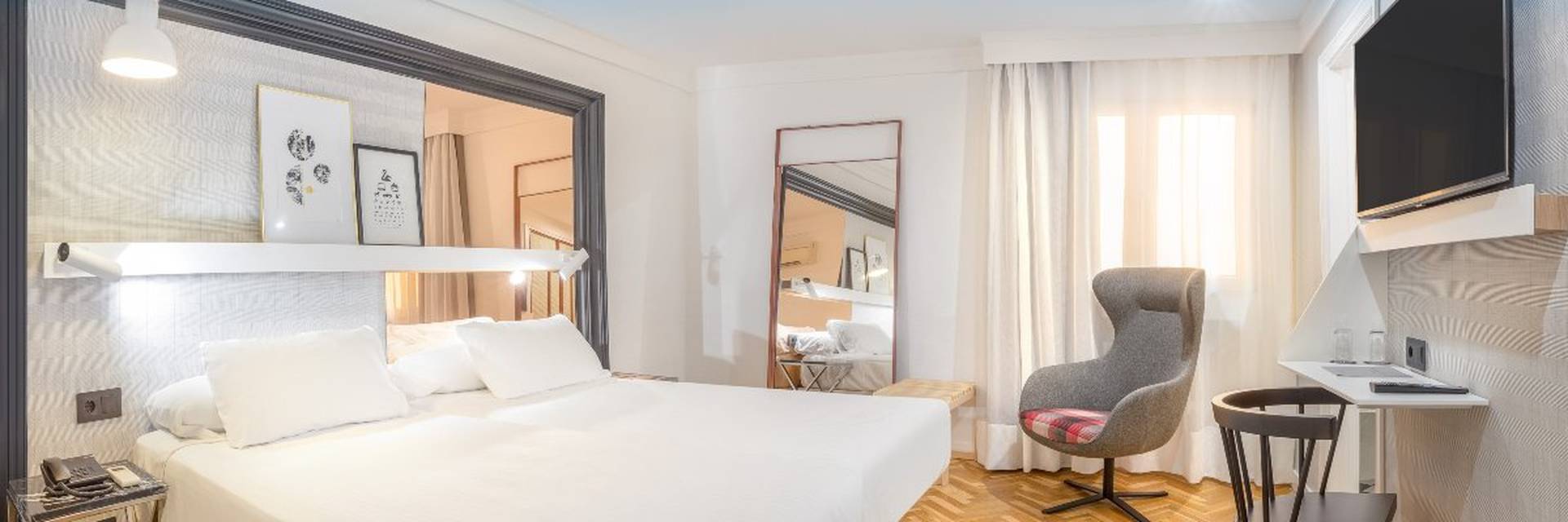 Room sh inglés SH Ingles Hotel Valencia Room sh inglés SH Ingles Hotel Valencia