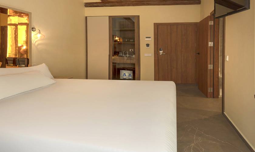 Standard room SH Suite Palace Hotel Valencia Standard room SH Suite Palace Hotel Valencia