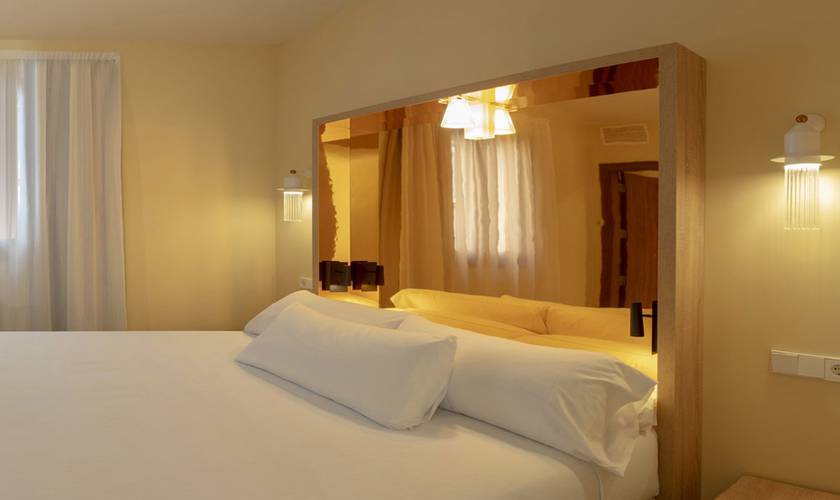 Junior suite SH Suite Palace Hotel Valencia Junior suite SH Suite Palace Hotel Valencia