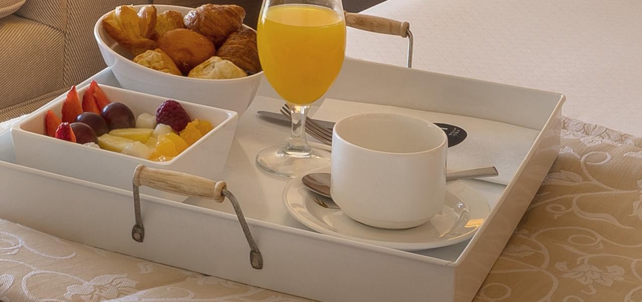 Room service SH Valencia Palace Hotel Room service SH Valencia Palace Hotel