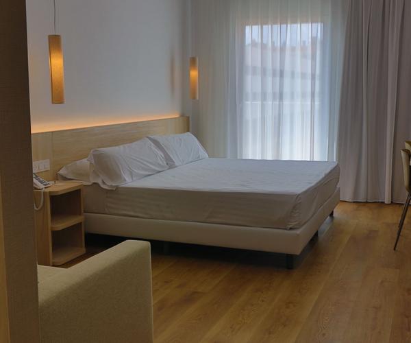 Superior double room Hotel SH Campus Lyceum Moncada, Valencia Superior double room Hotel SH Campus Lyceum Moncada, Valencia