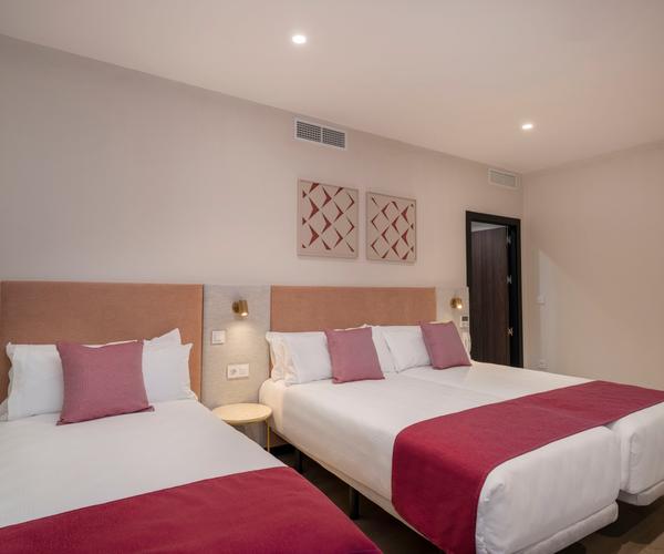 Habitación Familiar Hotel Molina Plaza by SH Hoteles Molina de Segura, Murcia Habitación Familiar Hotel Molina Plaza by SH Hoteles Molina de Segura, Murcia