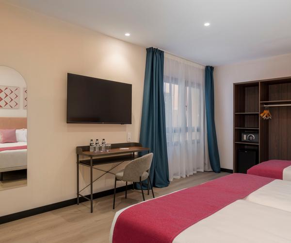 Habitación Familiar Hotel Molina Plaza by SH Hoteles Molina de Segura, Murcia Habitación Familiar Hotel Molina Plaza by SH Hoteles Molina de Segura, Murcia