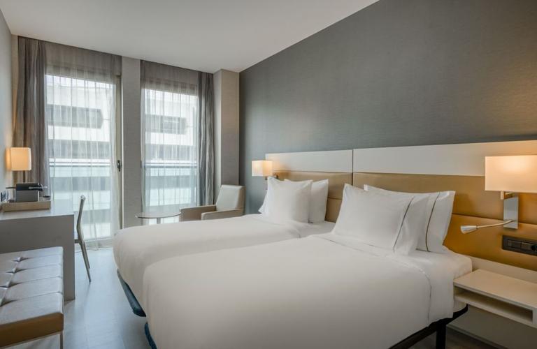 Standard with city views SH Colón Valencia Hotel Standard with city views SH Colón Valencia Hotel