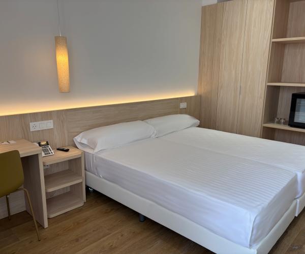 Double room Hotel SH Campus Lyceum Moncada, Valencia Double room Hotel SH Campus Lyceum Moncada, Valencia