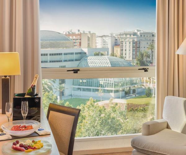 Habitación superior con vistas Hotel SH Valencia Palace Habitación superior con vistas Hotel SH Valencia Palace